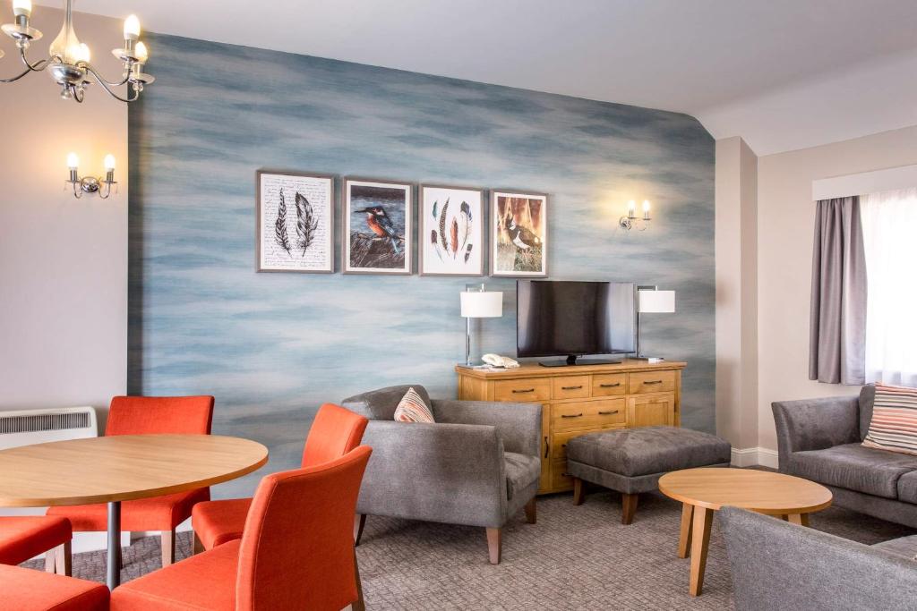 Room 1